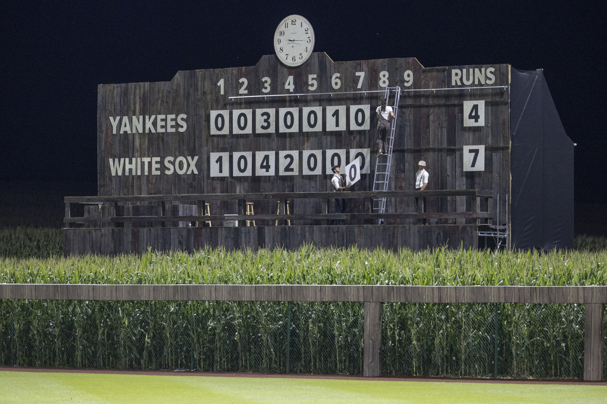 field-of-dreams-scoreboard